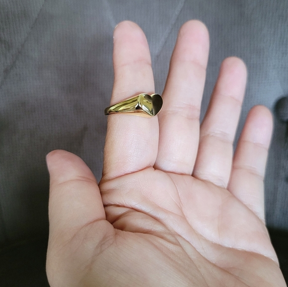 Simply Silver🤍 Gold💛 Heart Ring - Picture 12 of 16